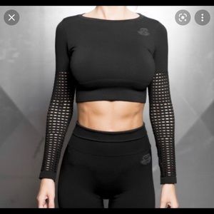 Black Long-Sleeve Net Sleeve Crop Top - Women